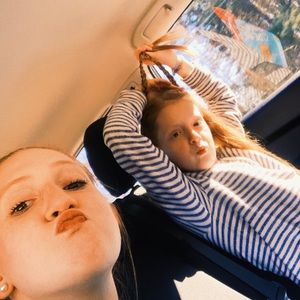 Meet your Posher, Claudia